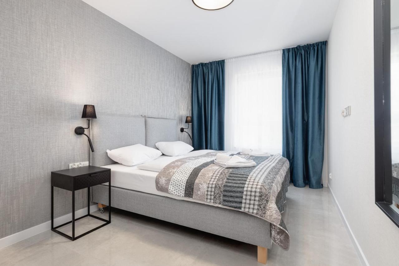 Sun Towers Lux Apartments By Renters Prestige ชวีโนวิชแจ ภายนอก รูปภาพ