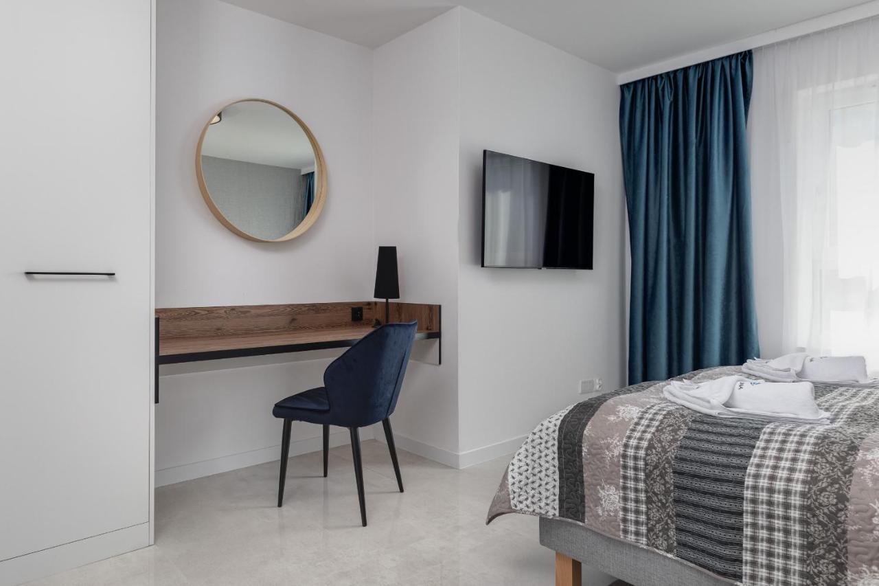 Sun Towers Lux Apartments By Renters Prestige ชวีโนวิชแจ ภายนอก รูปภาพ