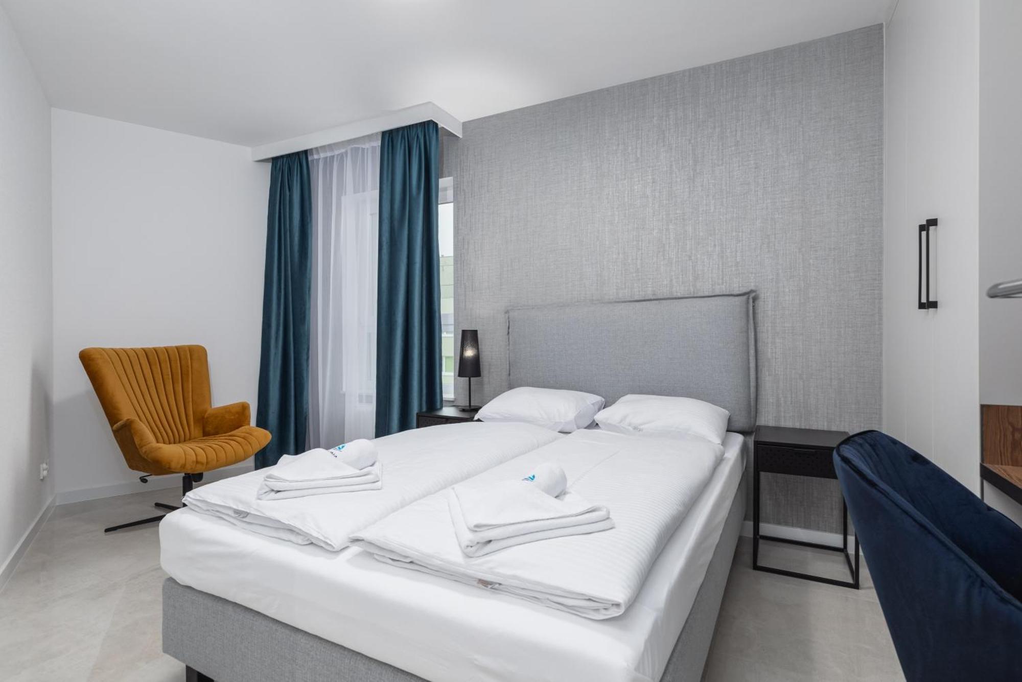 Sun Towers Lux Apartments By Renters Prestige ชวีโนวิชแจ ภายนอก รูปภาพ